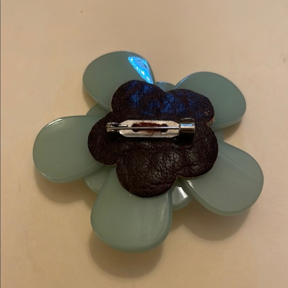 Stylized Green Flower Brooch with Layered Petals - Picture 2 of 2